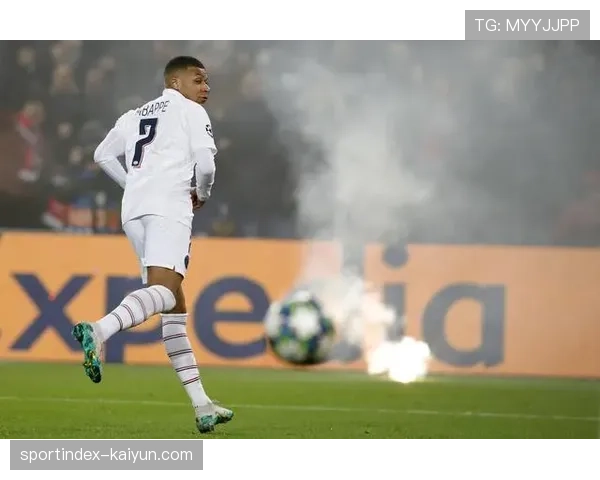 “巴黎圣日耳曼基金会举办首届女子业余足球邀请赛” “巴黎圣日耳曼基金会举办首届女子业余足球邀请赛”